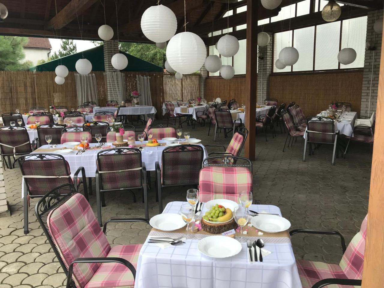 Hotel Algar Opava Exterior foto